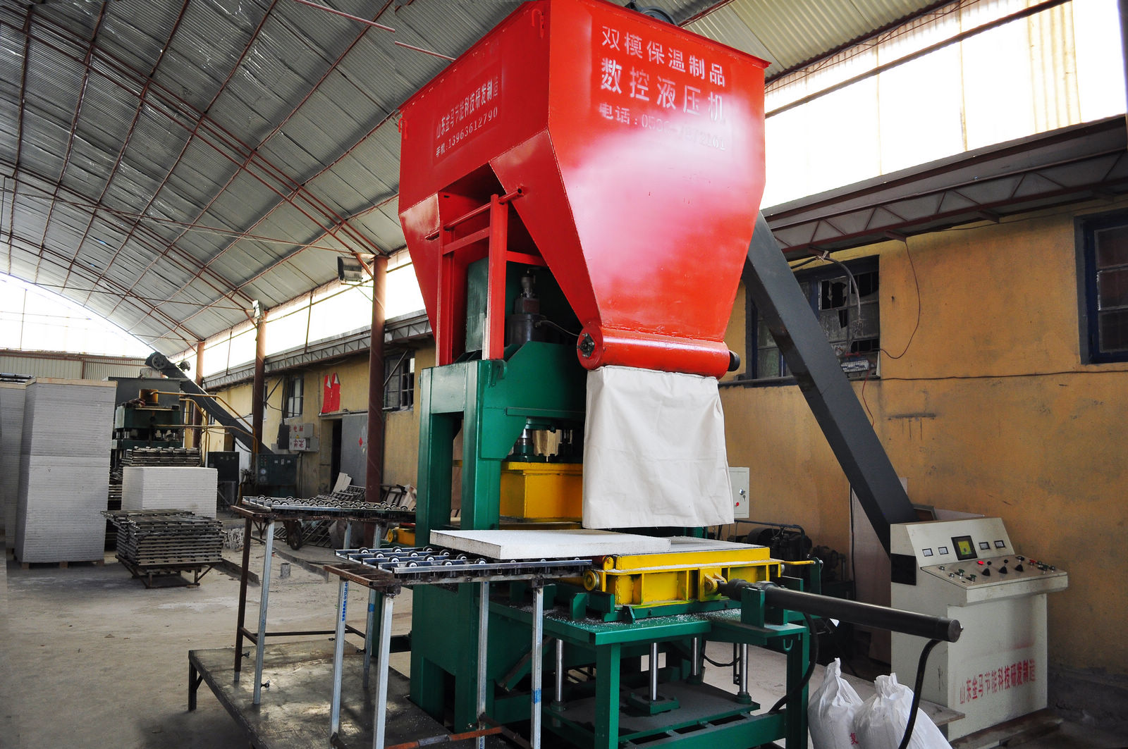 珍珠岩保温板设备,珍珠岩保温板设备供应商_河南金驼重工机械有限公司